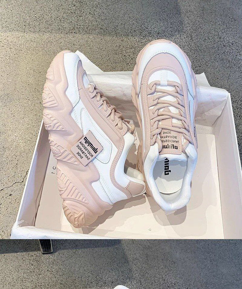 Chaussures pour femmes super populaire respirant semelle épaisse rehaussant polyvalent chaussures de sport décontractées pour les femmes