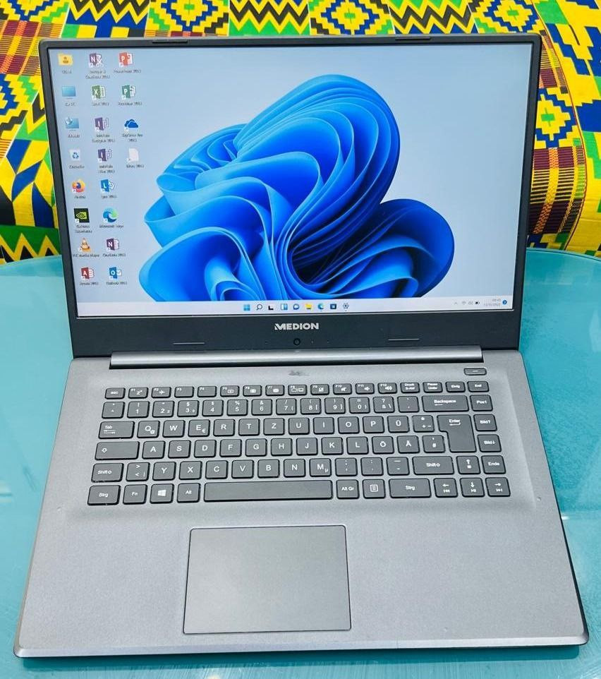 MEDION Gaming laptop 10eme génération CORE i5